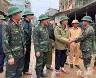 全力救援受灾地区群众